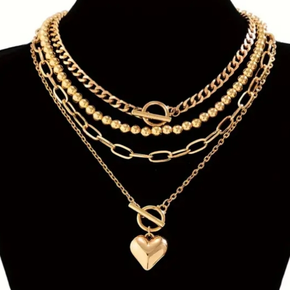 BEST SELLER!! GROUP OF 4 GOLD NECKLACES. - Picture 1 of 5
